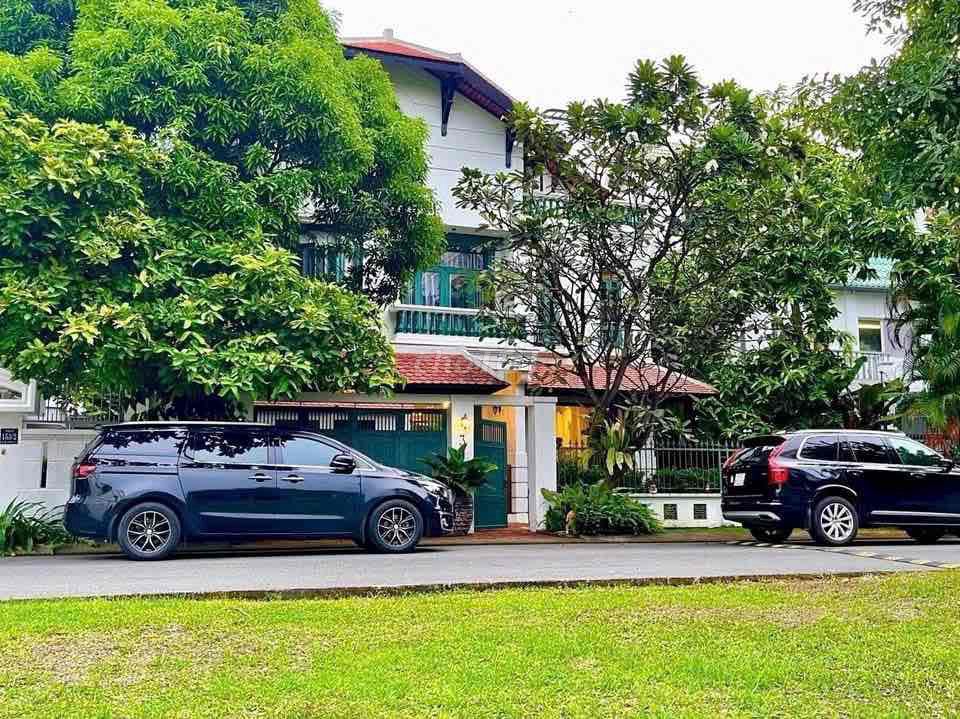 Rent a garden house - Nguyễn Văn Hưởng, Thủ Đức