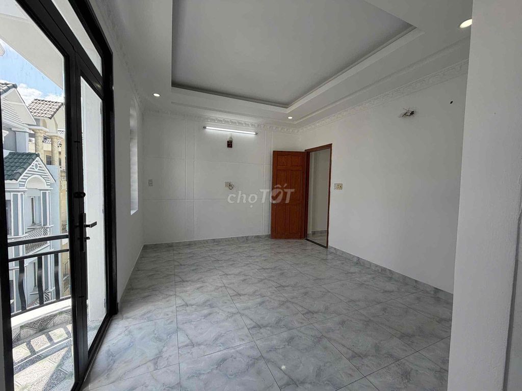 It's the owner of a mini-driving apartment 7 meters of a số 22-way car.