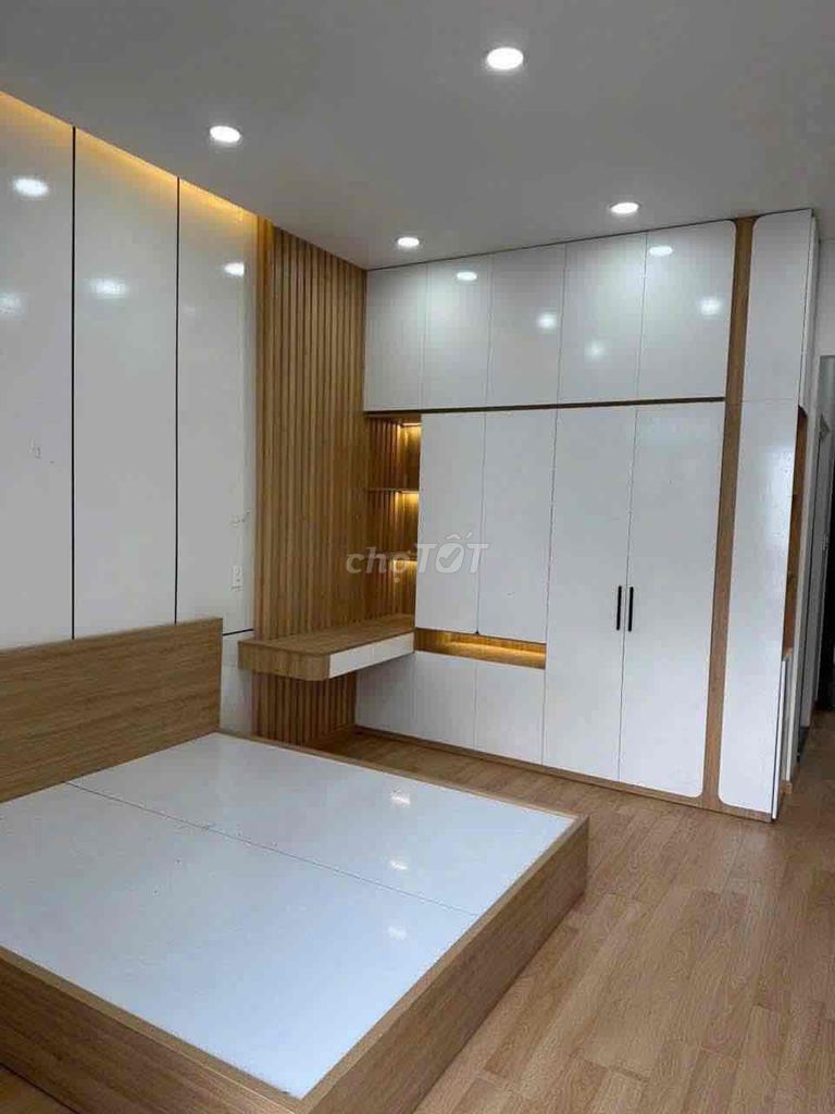 One kmm new home market is 4 x 18 m of newly removable 4 bedrooms