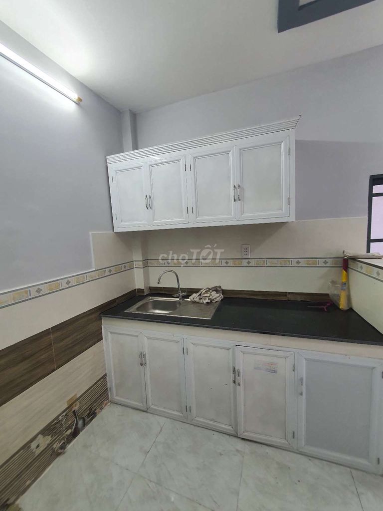 3'4", 1 .6, 1 .1 bedroom, 1 out of 2 toilets.