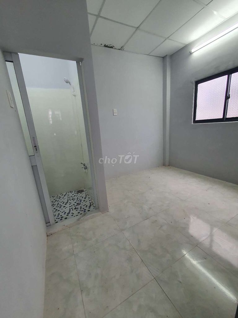 3'4", 1 .6, 1 .1 bedroom, 1 out of 2 toilets.