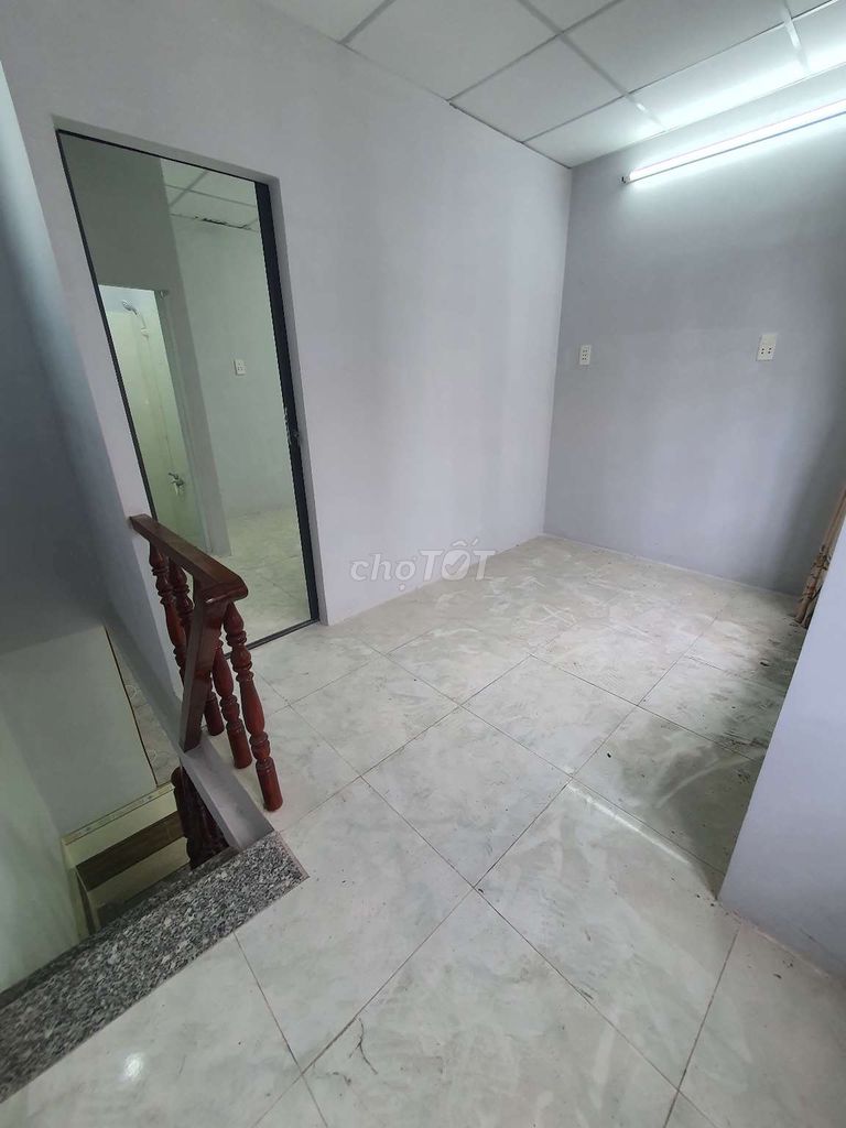 3'4", 1 .6, 1 .1 bedroom, 1 out of 2 toilets.
