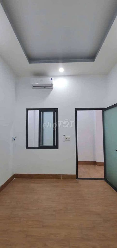 Homes near the third home, area 5 X24 bedrooms, occupy, super-high rooftop.