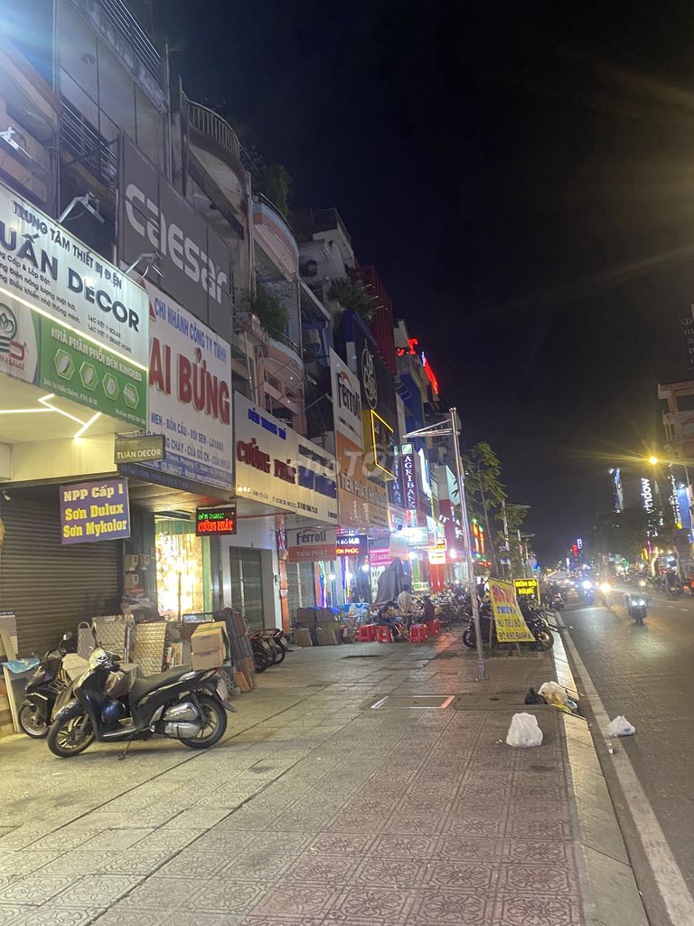 Rent the entire front house Tô Hiến Thành, 717 15, District 10.