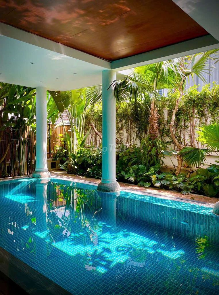 Rent a Nguyễn Văn Hưởng high-level mansion-- District 2.