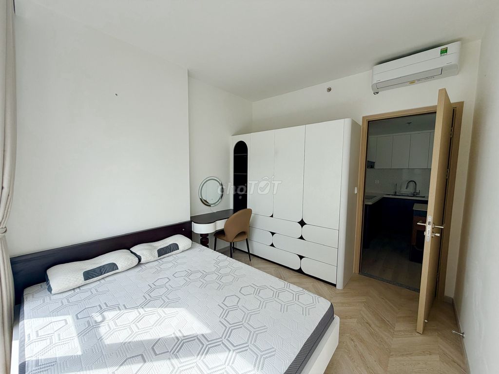 The two bedrooms of Luminque Boulevard - Nice View, right here.