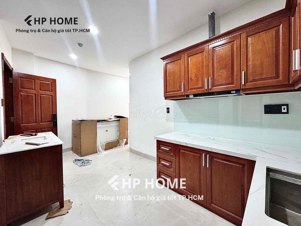 Two bedrooms, one bathroom, one full interior, killing the University of County 10