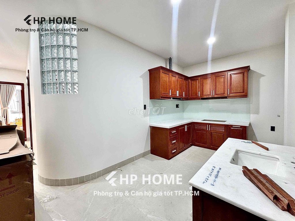 Two bedrooms, one bathroom, one full interior, killing the University of County 10