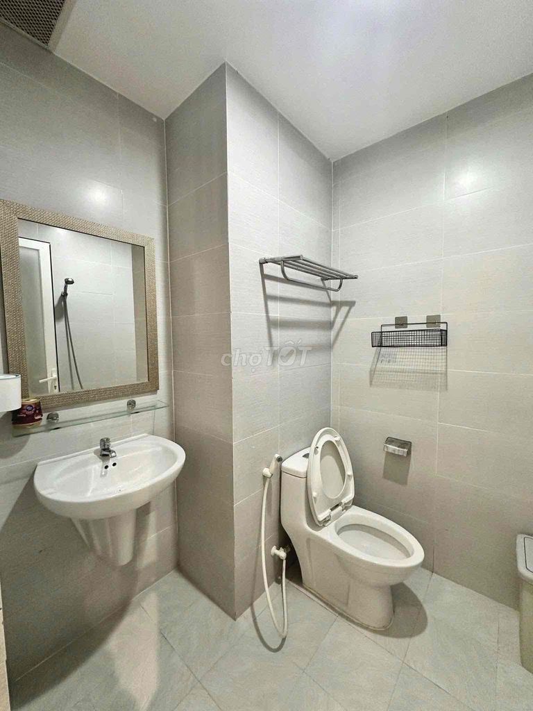 Rent the Orchard Parkview apartment. A bedroom. A 30-mm bathroom near the park.
