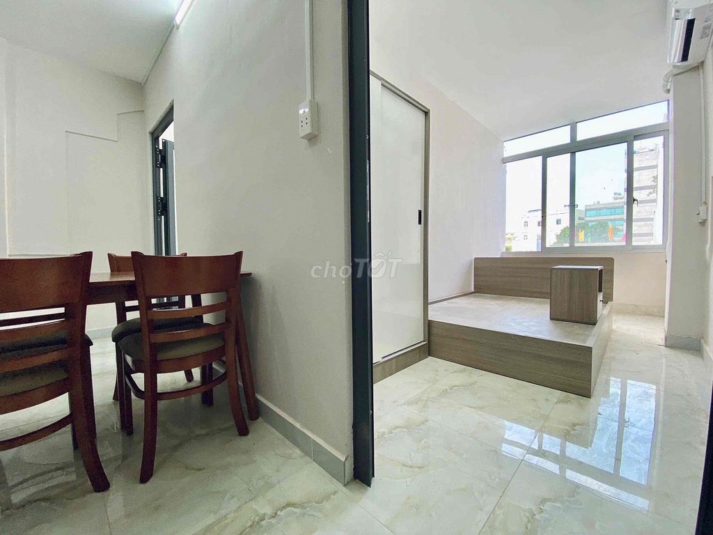 Room 2 bedroom full private washing machine - clear windows