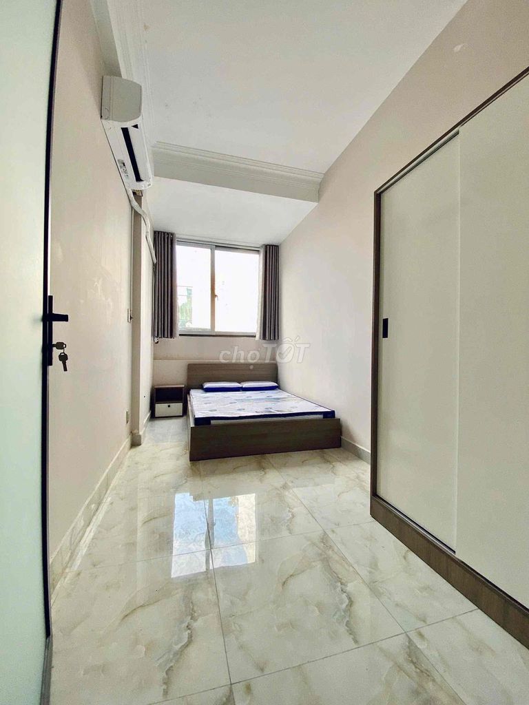 Room 2 bedroom full private washing machine - clear windows