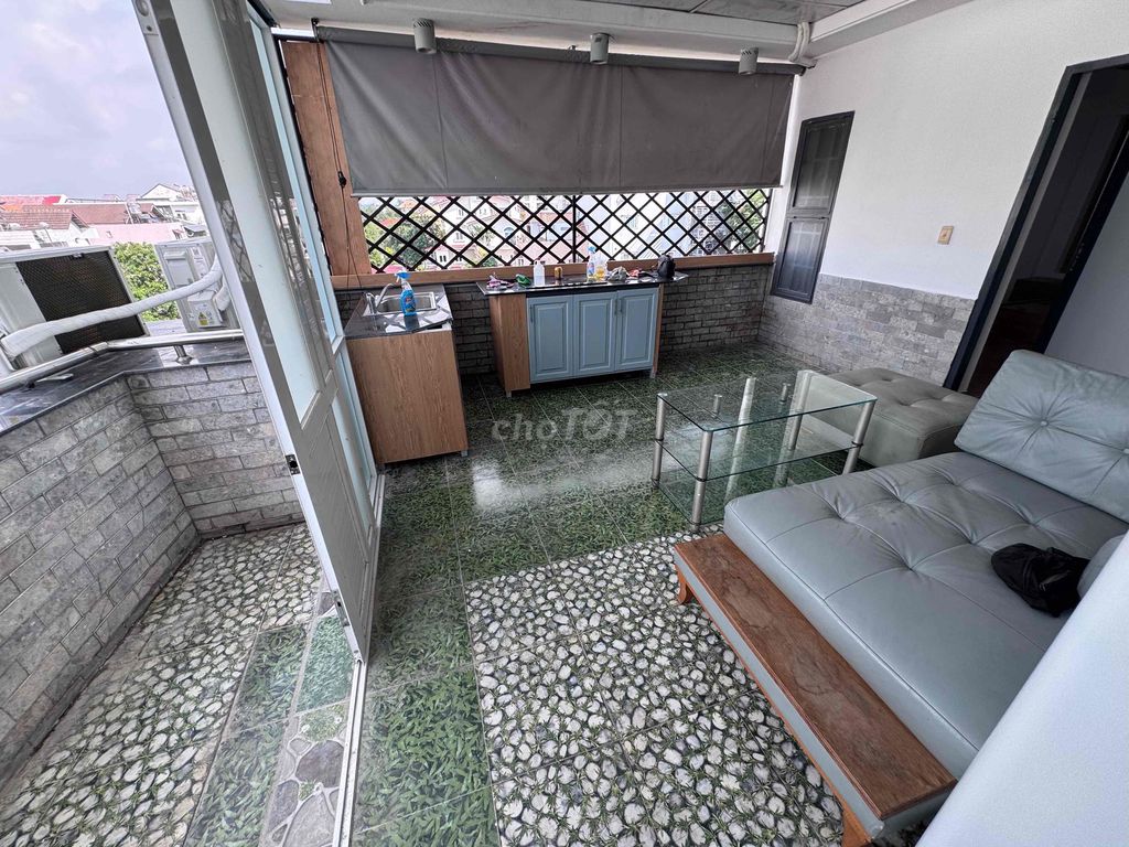 A couple of bedrooms open - the balcony - 50 meters - 60 meters - 2