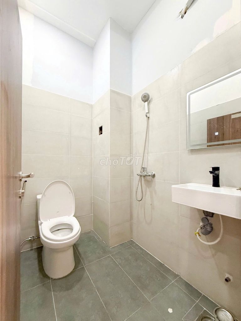 Two bedrooms. One living room. A private washing machine, Tô Hiến Thành.