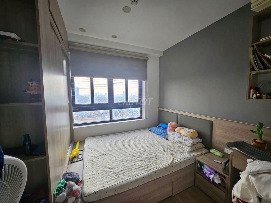 The Acb building, Mr. Mayhell, three bedrooms, ready for furniture, 102 m2 for 14 million a month.