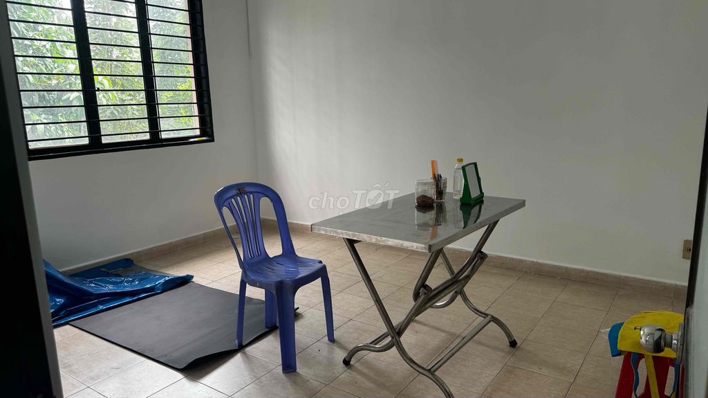 Rent a two-story apartment, bedroom 1 .80 meters,q.