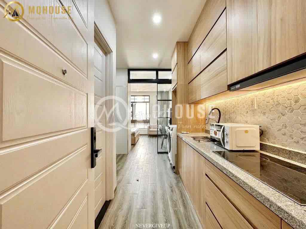 Rent the Guardian a high-end bedroom, private washing machine in the room near District 1.