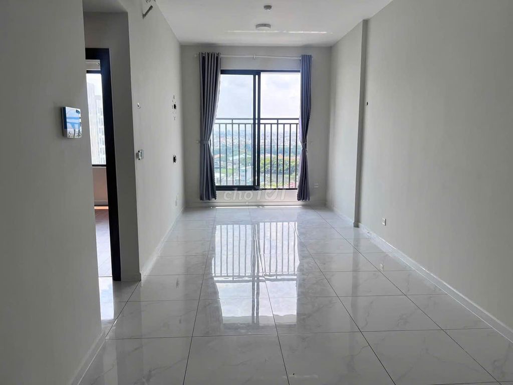 The owner rented Pitchor building. District 12. 59 meters two bedrooms. Eight million new houses.