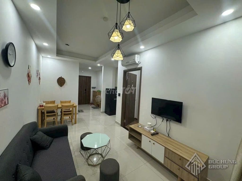 Rent two bedrooms full full of riverside County 7 – 66 M2 million a month.