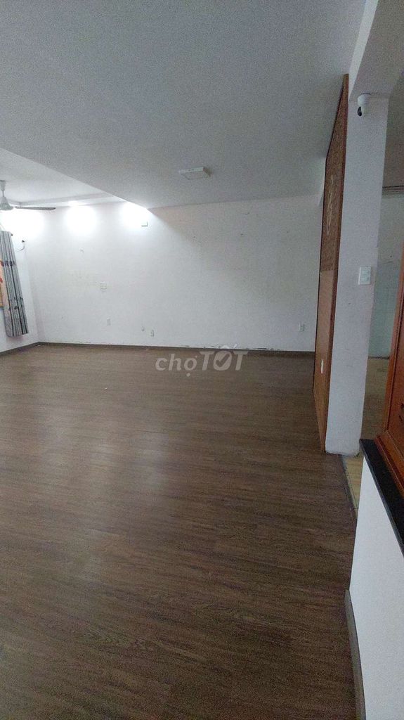 Rent the Tây Thạnh building floor of 110 M near the school market