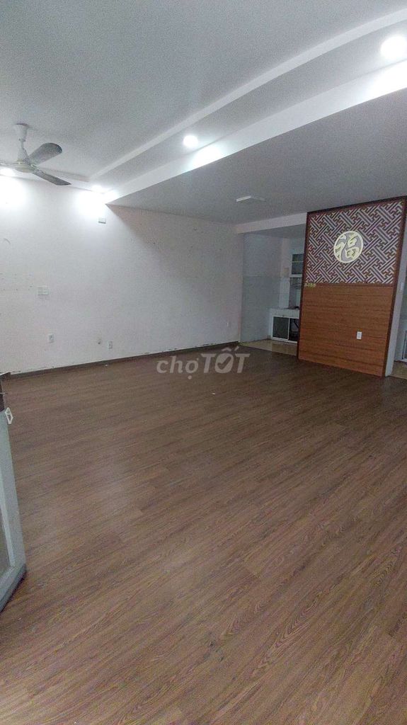 Rent the Tây Thạnh building floor of 110 M near the school market
