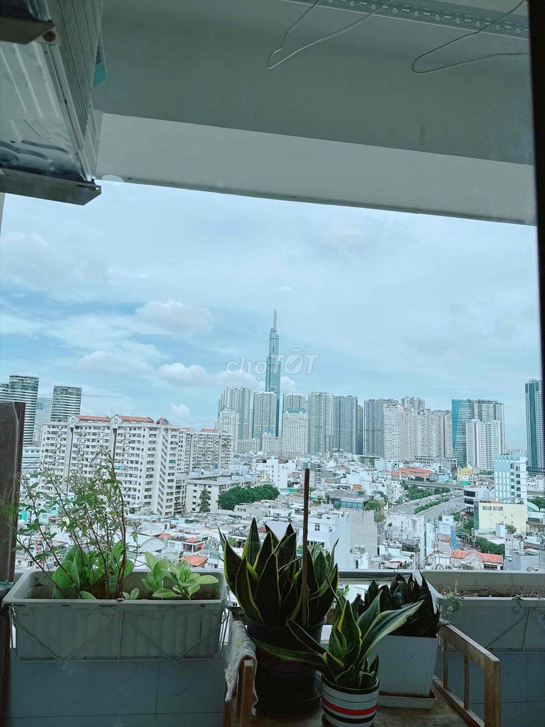 80 meters, two bedrooms, two tolet full interior.