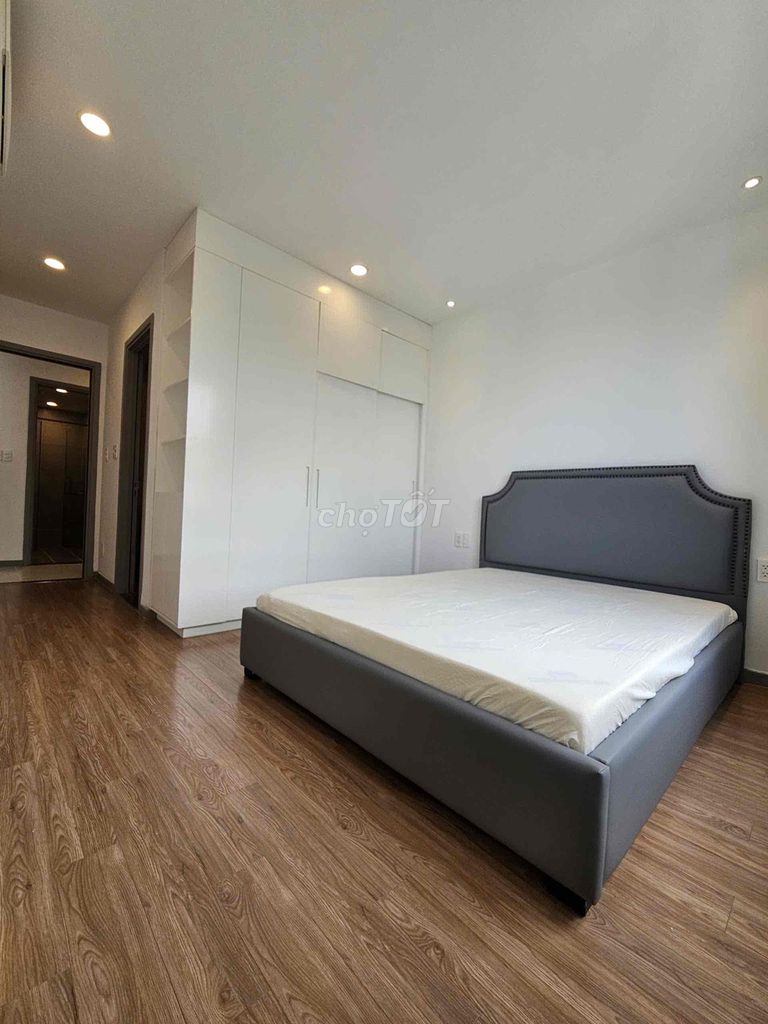 Two The Gold View Bedrooms, 4th.
