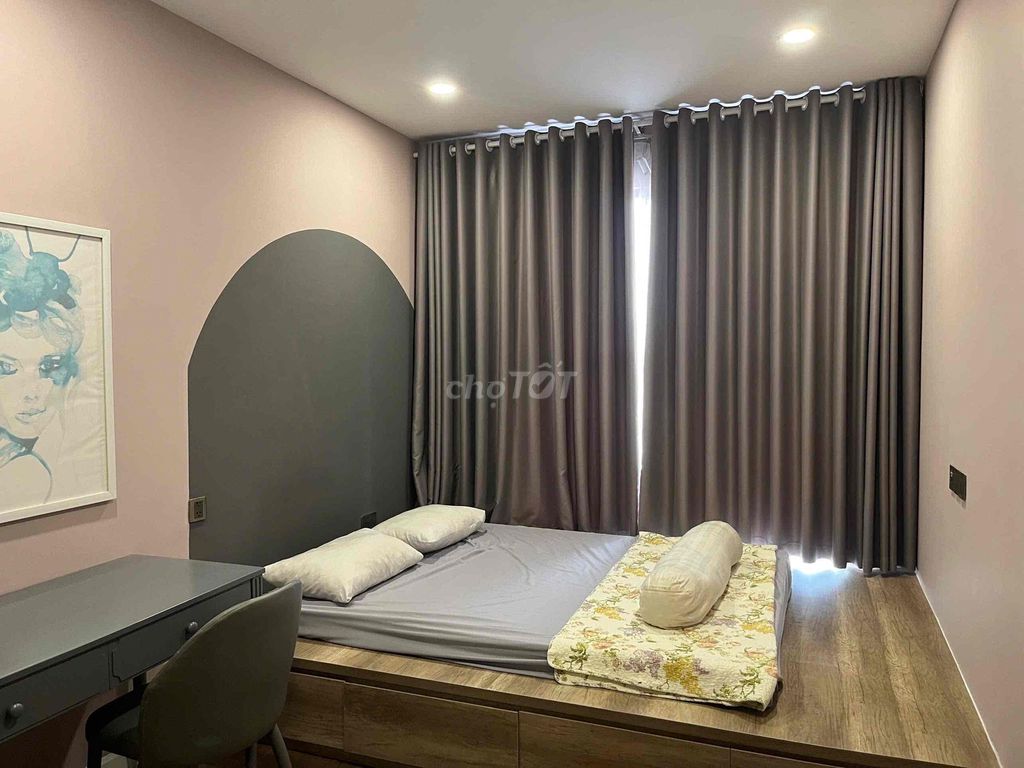 Rent Saigon Royal Residence District 4h: