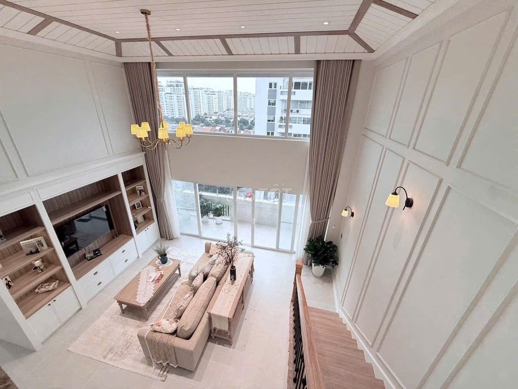 Rent US Bull Nguyễn Đức Cảnh four bedrooms. One room works three toilets.