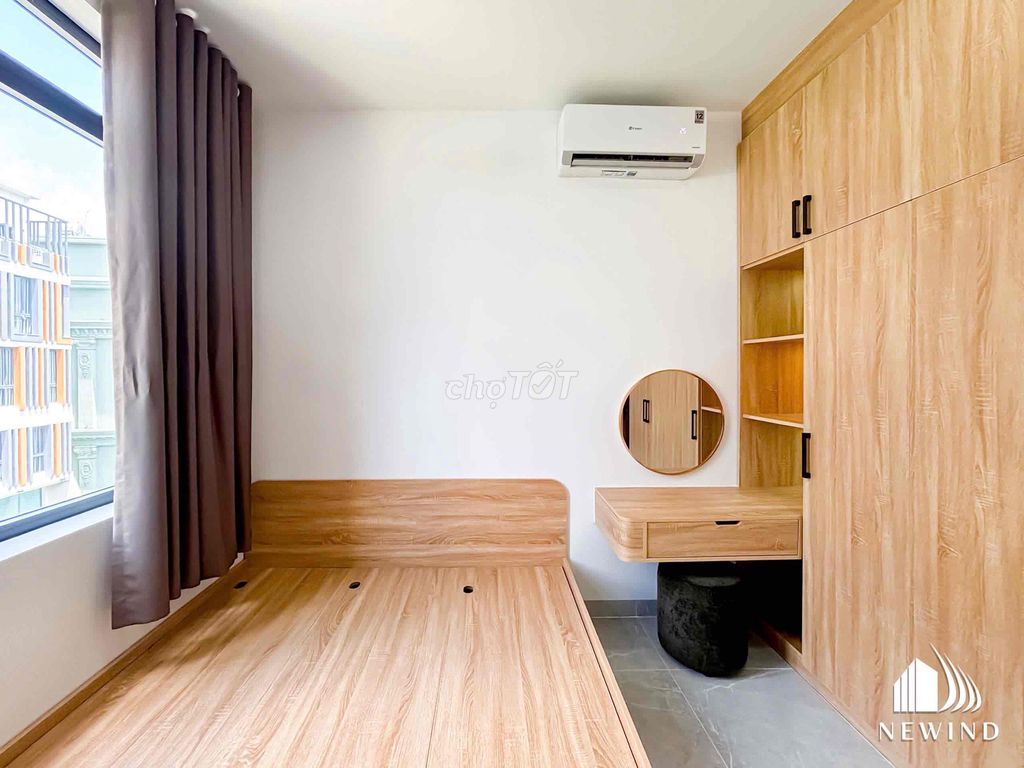 Tell Zhang that one bedroom is a Vibe Public Room in the Seven Kingdoms.