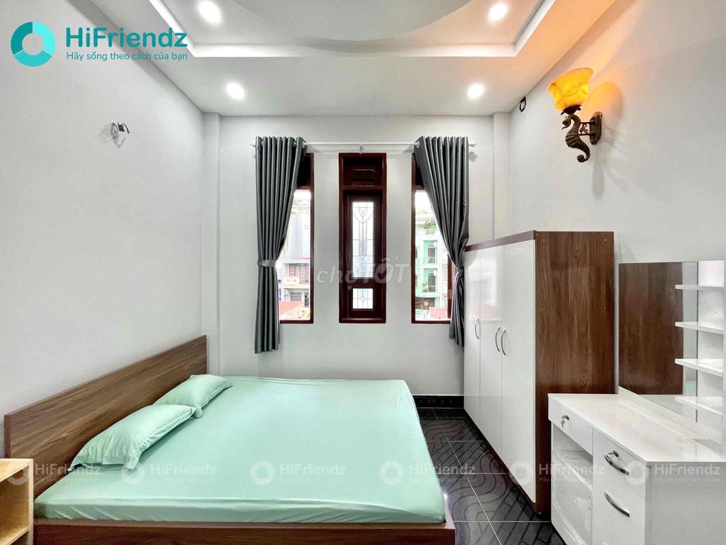 Mini Studio building full interior of the VeritasFree car is located near MartQ10.