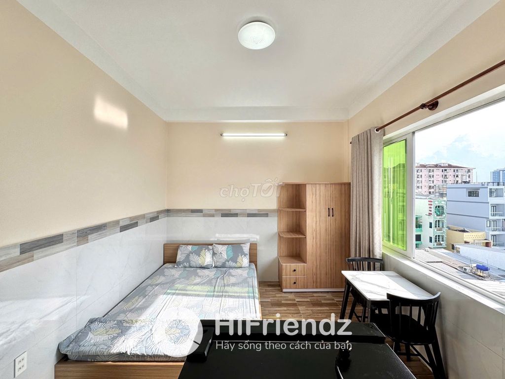 large window room - elevator - full furniture downtown