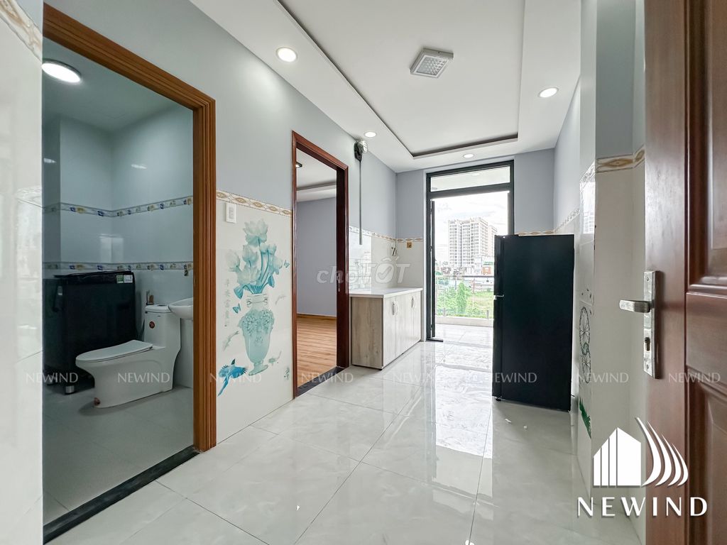 Rent the entire third floor of the two-room balconies. Close to kcx, ufret, close to District 4