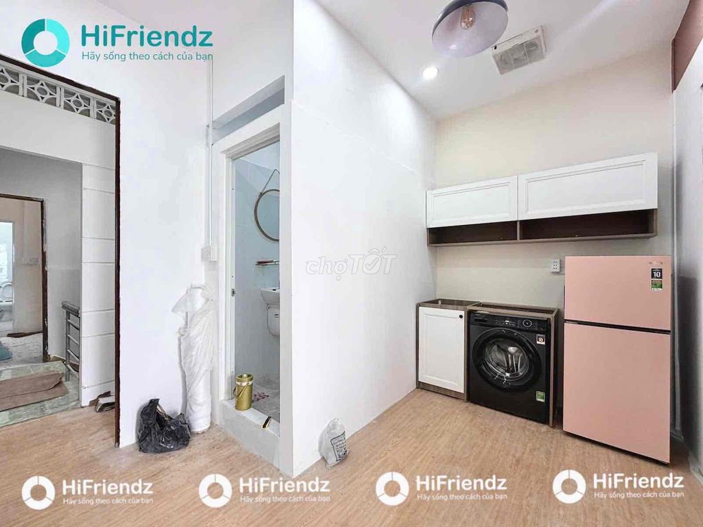 Rent the studio. A kitchen room with a clear balcony. Full interior.