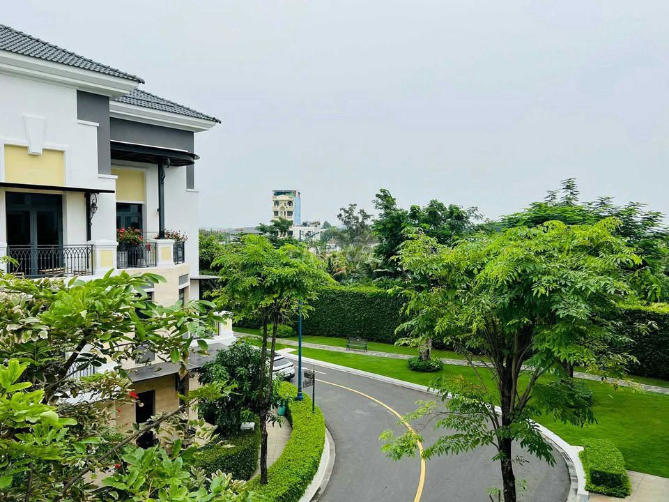 Rent Verosa Hotel near Liên Phường.