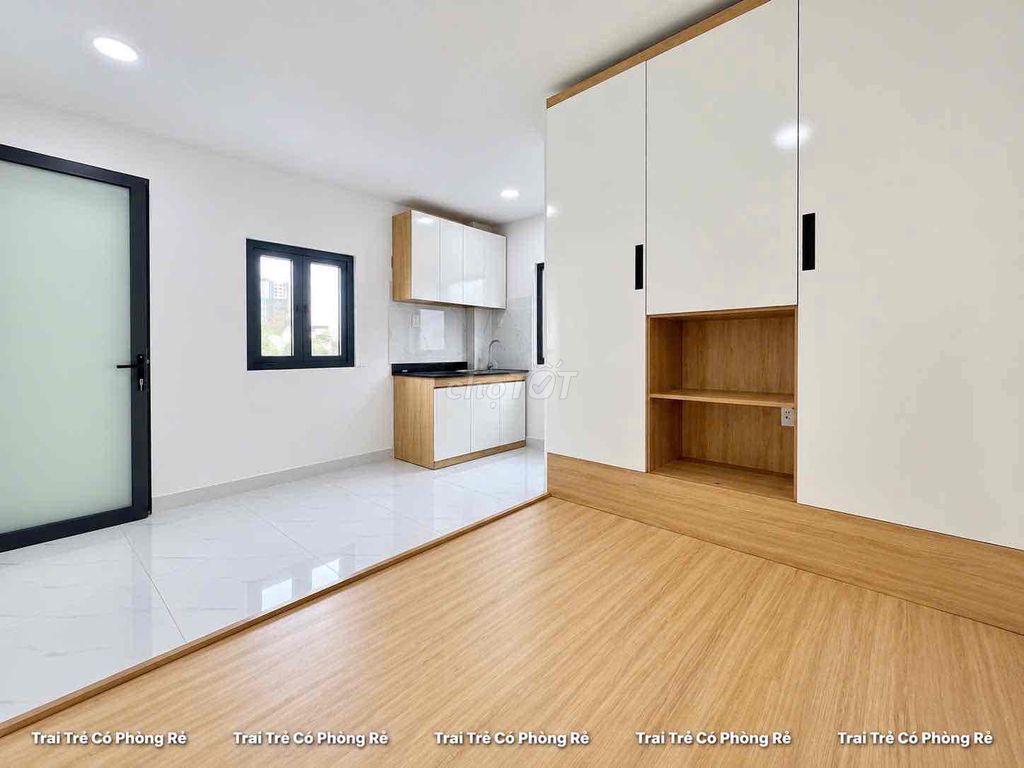 The new studio has built a full interior in the shower dress - 11th District.