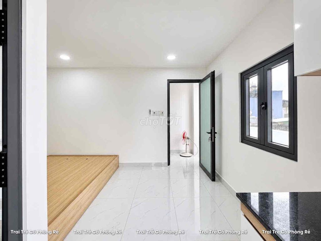 The new studio has built a full interior in the shower dress - 11th District.