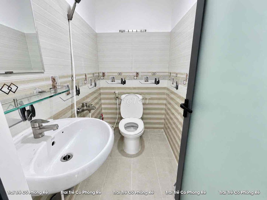 The new studio has built a full interior in the shower dress - 11th District.