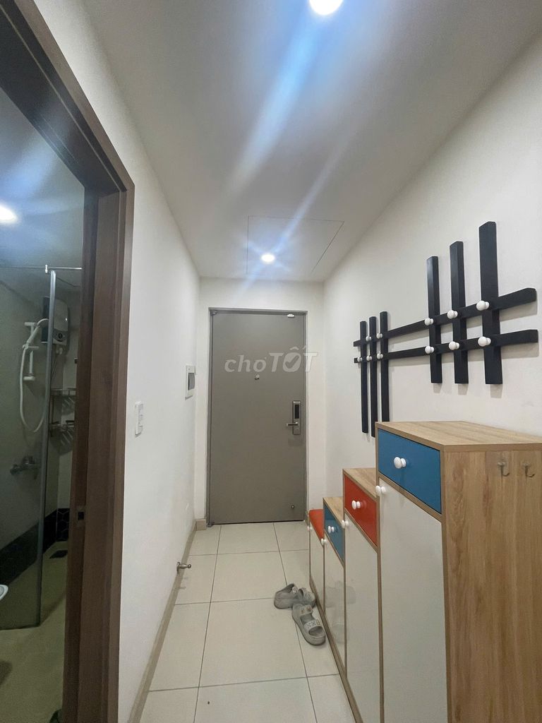 The owner rented two bedrooms with a full interior balcony.