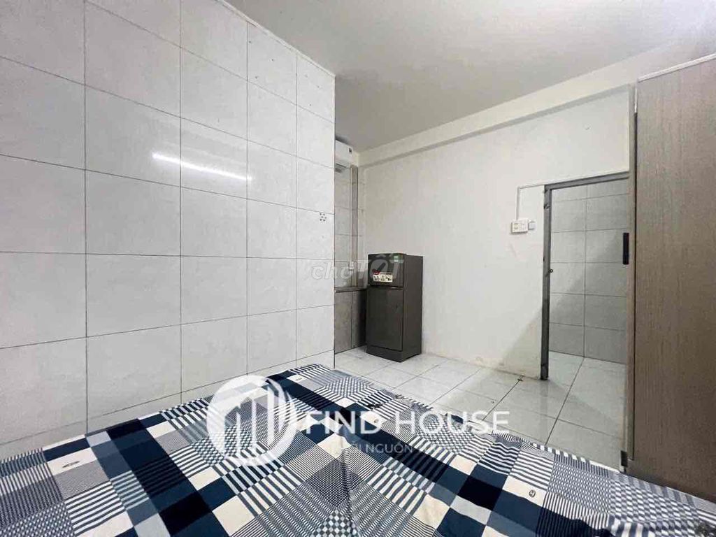 Rent the entire interior room at District 7.