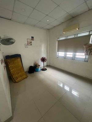 The extra room is 22 meters away from the New Year's Security Market.