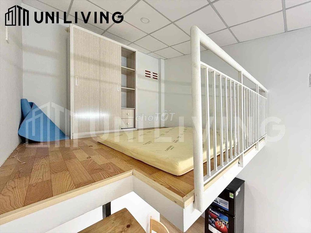 Rent an area of large interiors in universities.