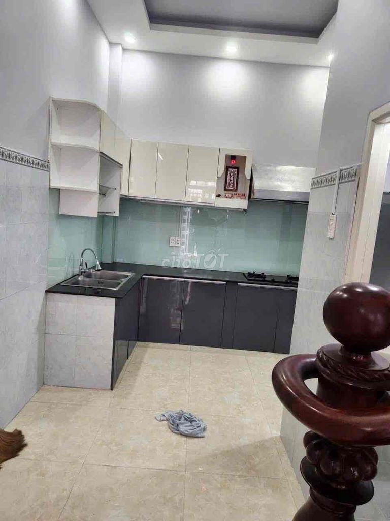 To rent the original house. 4 x11, 15 million refrigerators