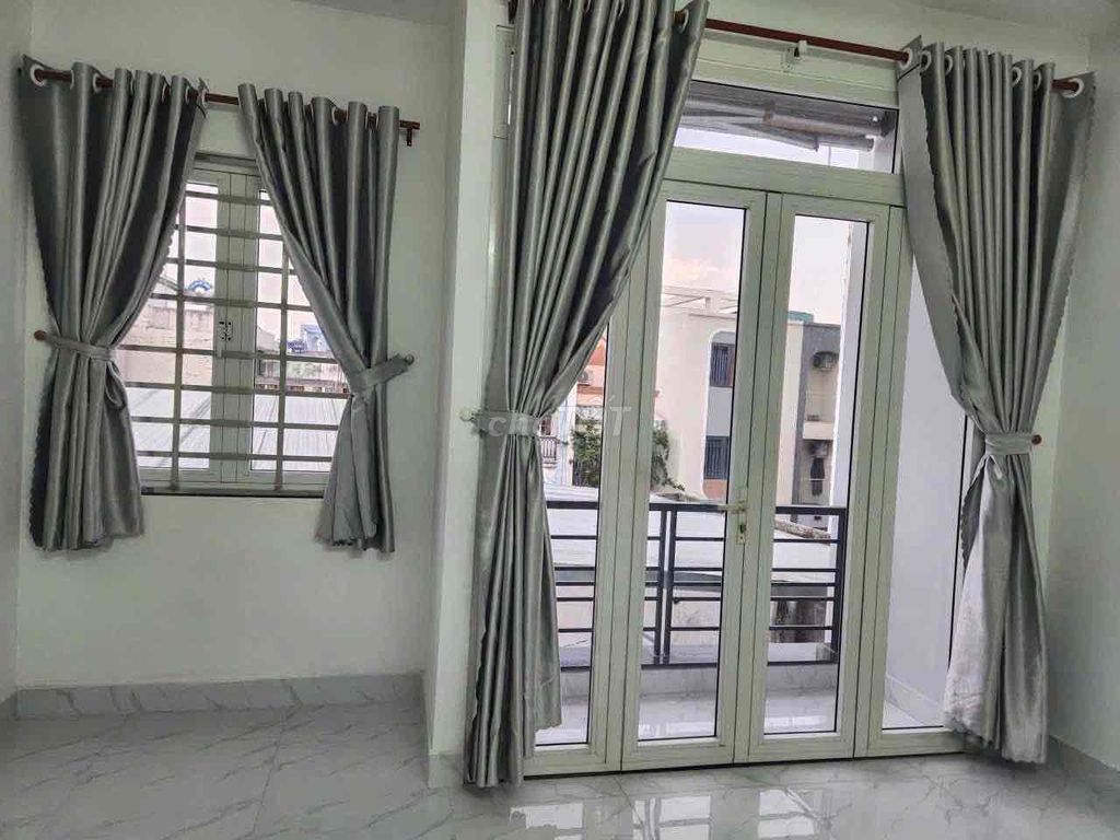 To rent the original house. 4 x11, 15 million refrigerators