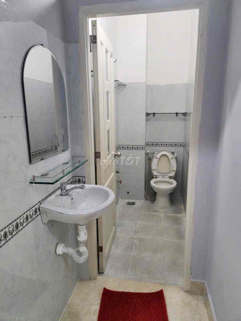 To rent the original house. 4 x11, 15 million refrigerators