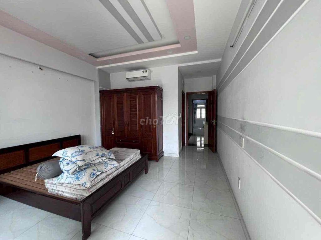 5 meters Phạm Văn Chiêu-7* Street