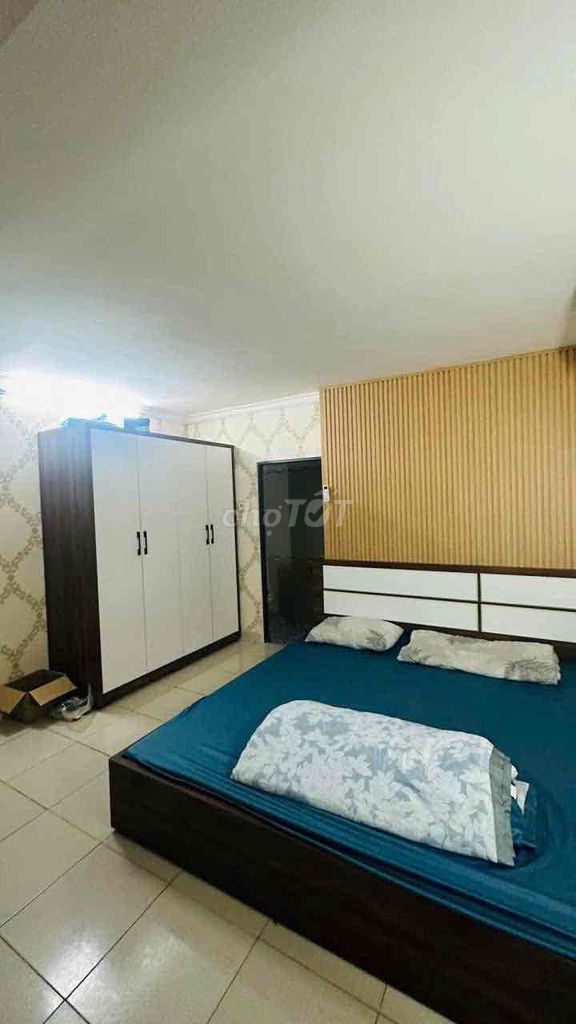 ttttmalm - square market - house 1 floor at + vpty+ At business onl