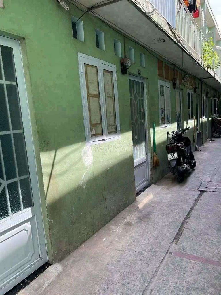 3 x6 a ground one floor one bedroom for the owner