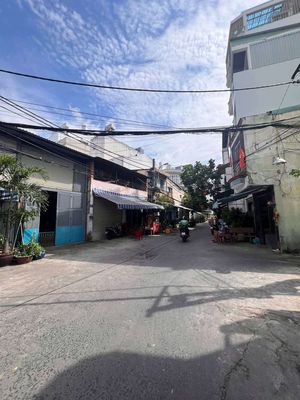 Rent the Lạc Long Quân house, the new house, the whole interior.