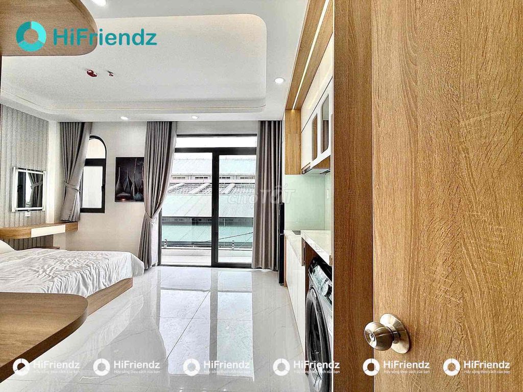 Open 10 PCHO balcony-full interior-side flower park