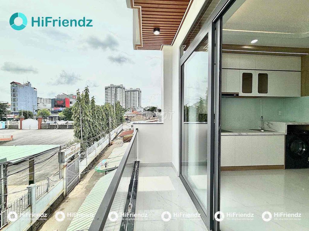 Open 10 PCHO balcony-full interior-side flower park